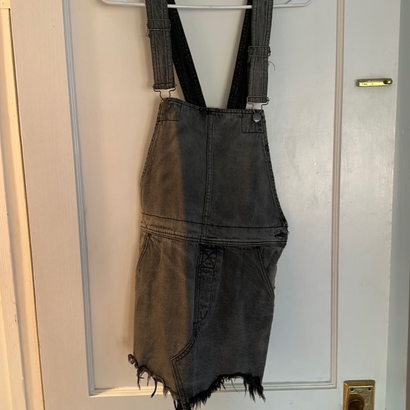 Free People Denim Overall Dress. Size 2 - Picture 1 of 6
